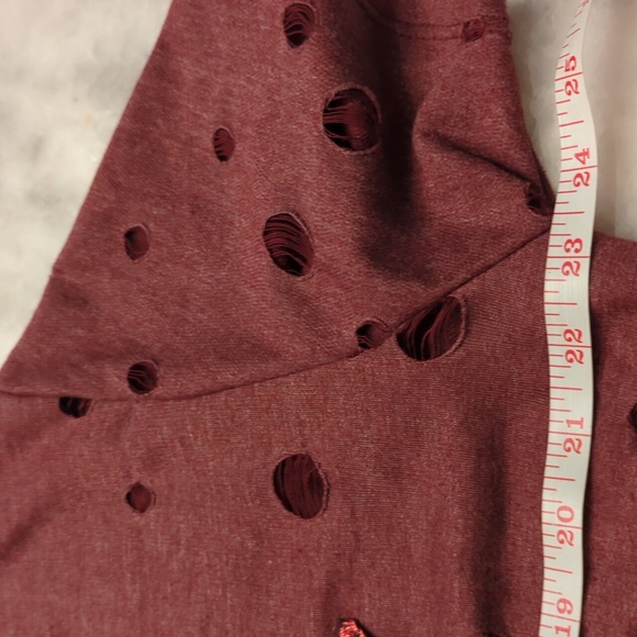 Local Lab Women's T- Shirt XL 3D Rose Embroidered Factory Distressed Holes NWOT - Picture 11 of 12